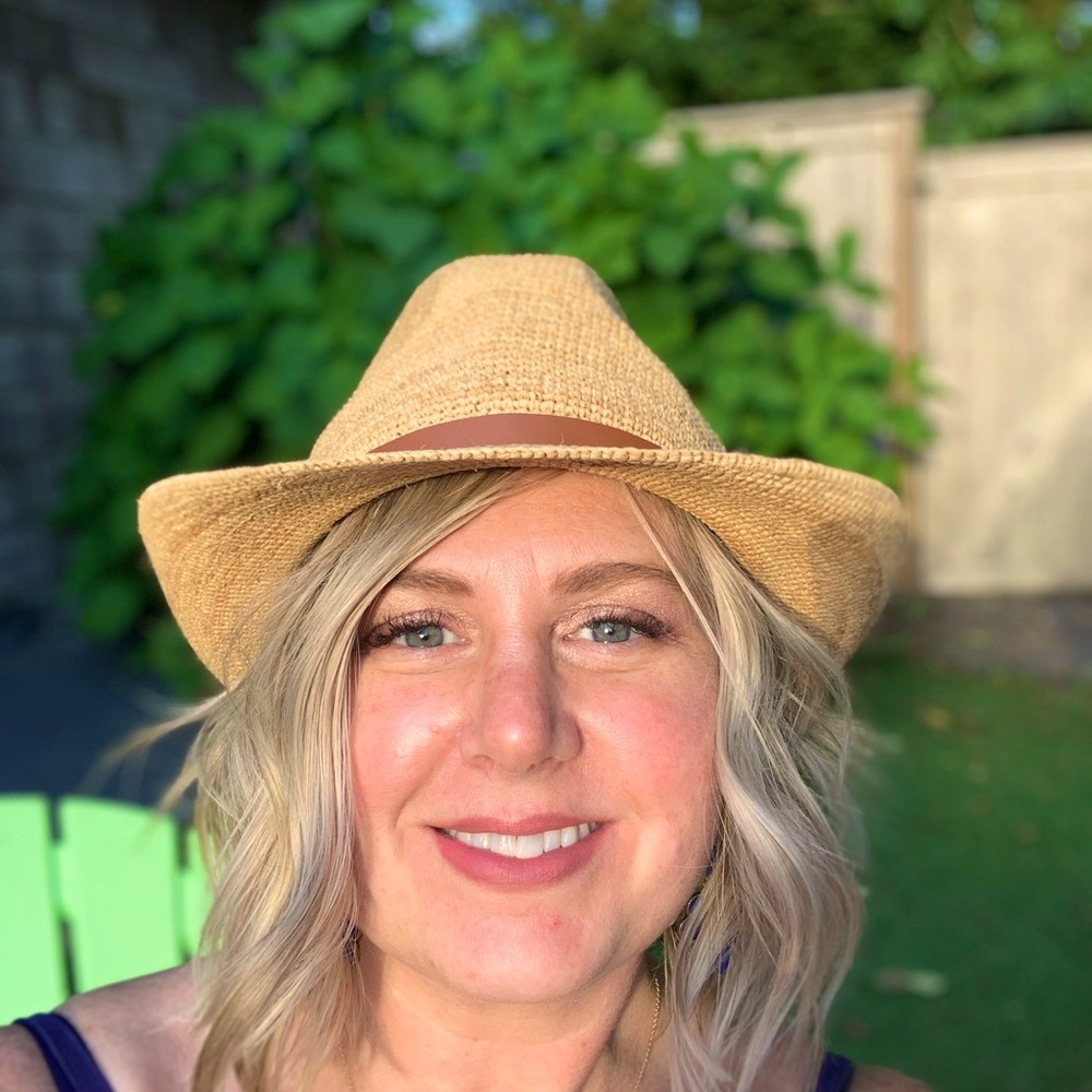 Meet your Posher, Bobbi